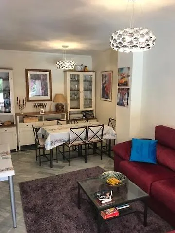 Hacienda Nagueles 1, 2 Bed 2 Bath, Large Terrace 400M From Beach Marbella